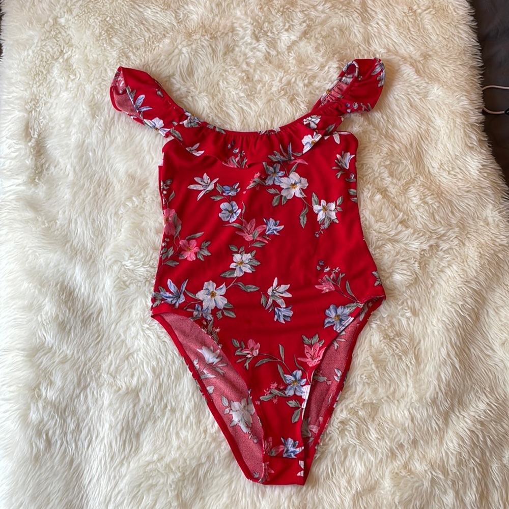 Red floral bodysuit Size small